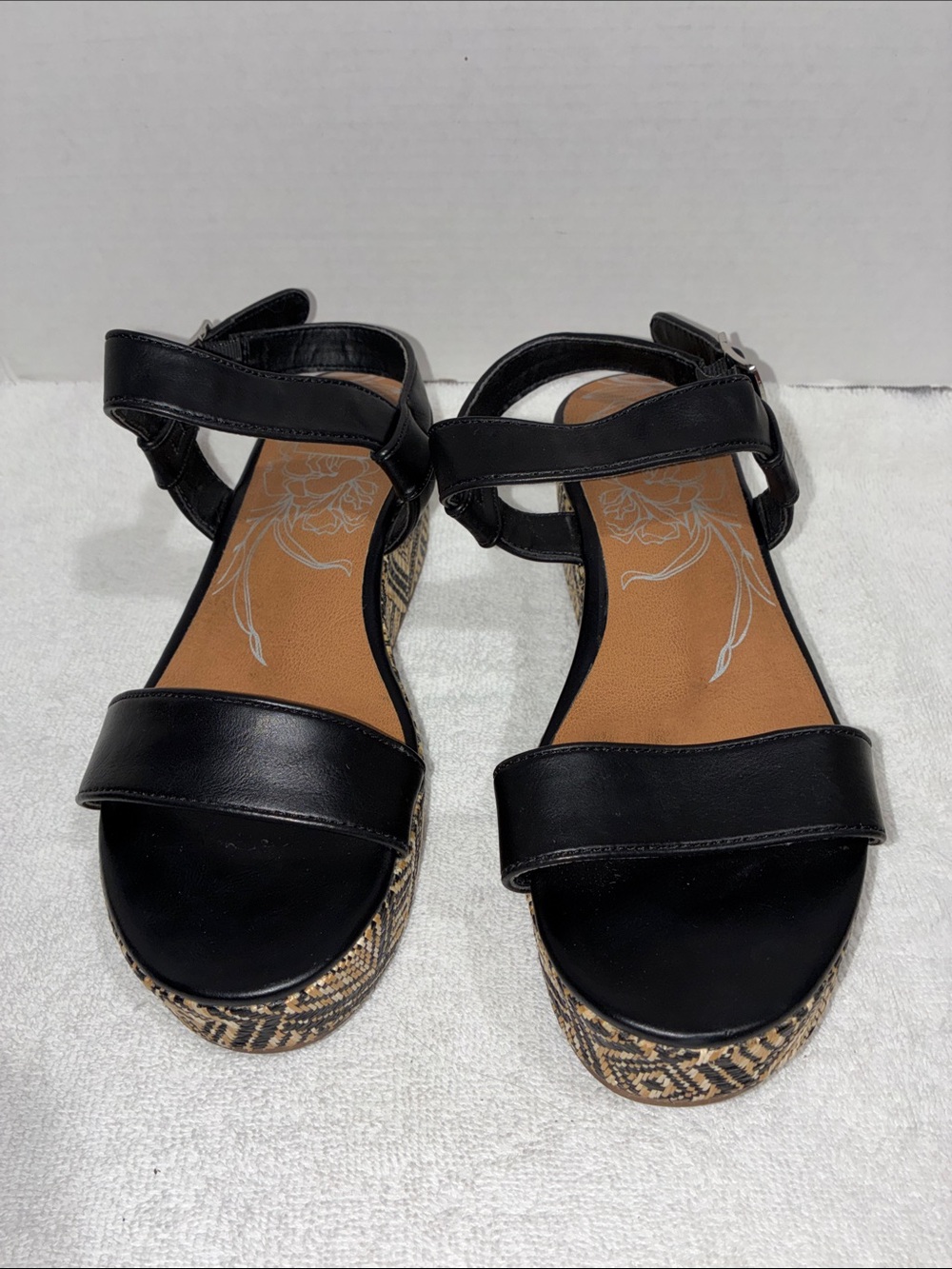 Dolce Vita x Target| Black Wedge Sandals with Patterned Platform size 9.5